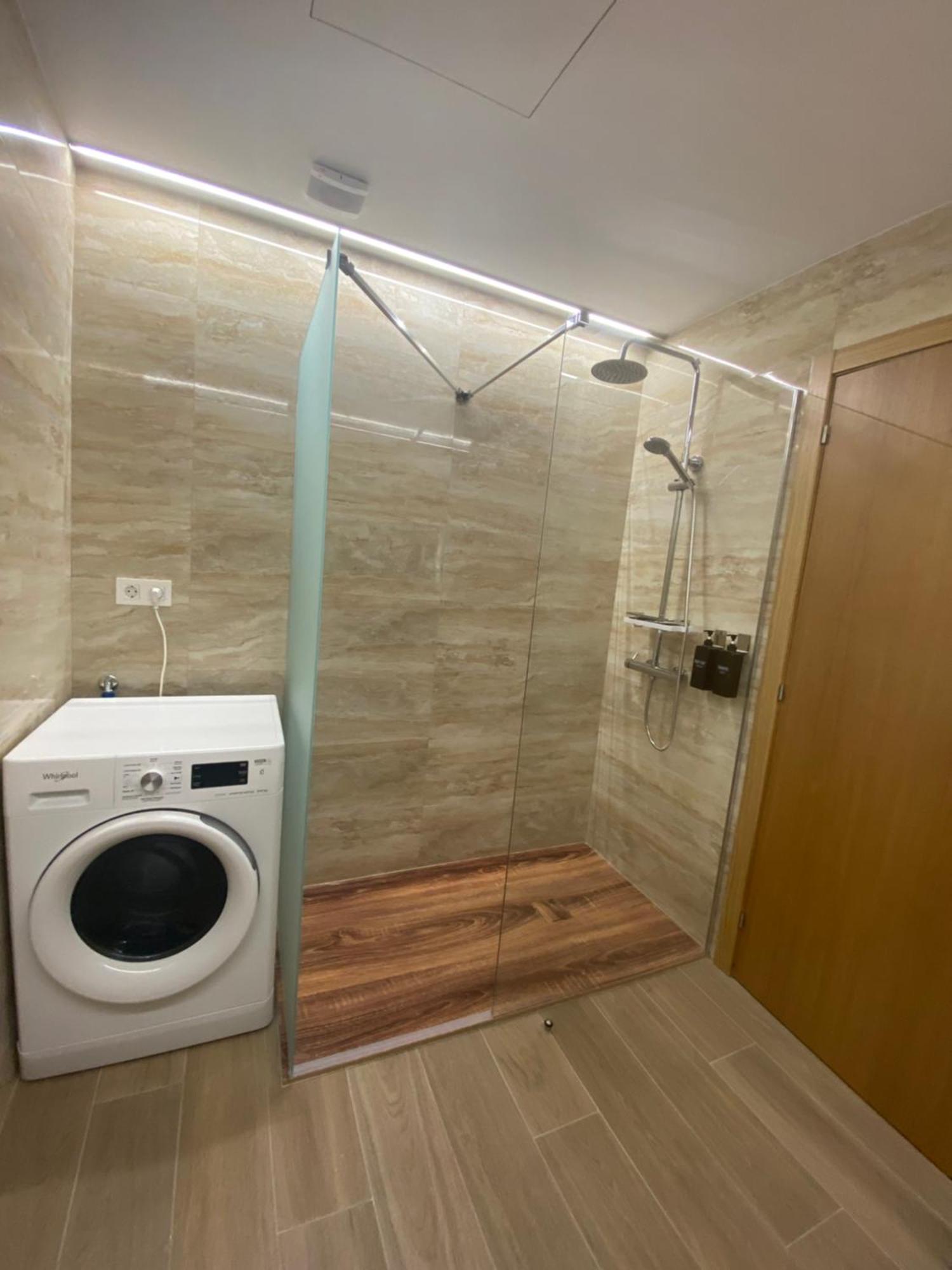 Apartamentos Luisa 圣地亚哥－德孔波斯特拉 外观 照片